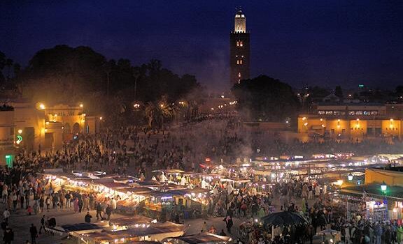 La Plaza Djemaa el Fna, corazon de Marrakech 5
