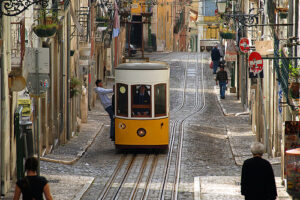 Viaja en los funiculares de Lisboa 1