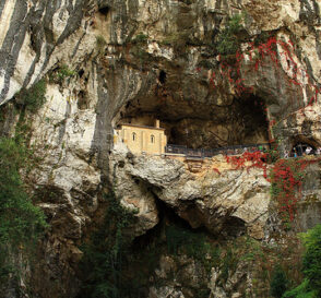 La Cueva de la Virgen de Covadonga 4