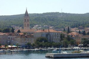 Isla de Brac, verde y blanca 12