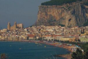 Cefalú, la joya del Mediterráneo en Sicilia 4