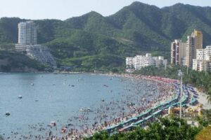 Santa Marta, playas y montaña en Colombia 17