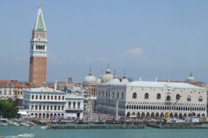 El Campanile de la Basílica de San Marcos en Venecia 9