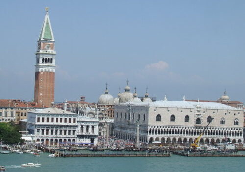 El Campanile de la Basílica de San Marcos en Venecia 12