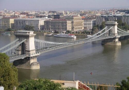 El Puente de las Cadenas en Budapest 3