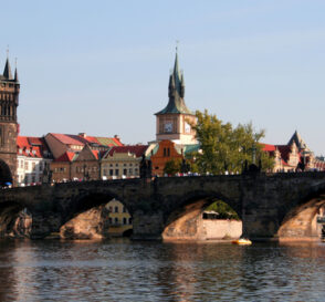 El Puente de Carlos en Praga 7