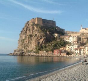 Reggio Calabria, mar y montaña en el sur de Italia 6