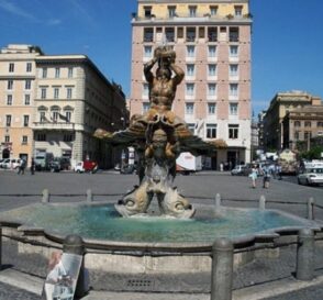 La Fuente del Tritón en Roma 4