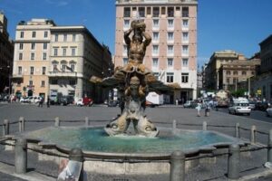 La Fuente del Tritón en Roma 9