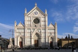 La Basílica de la Santa Cruz en Florencia 14
