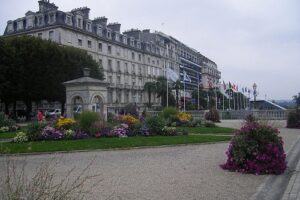 Pau, campamento base para el suroeste francés 17