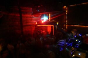 Cuatro salas y discotecas en Barcelona 17