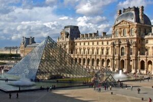 Museo del Louvre