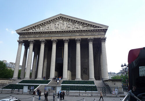 El templo disonante de la Madeleine en París 8