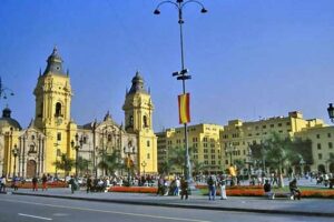 Conocer Lima a través de sus monumentos 10