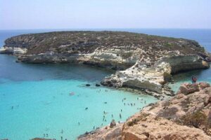 La Playa del Conejo en Lampedusa, la mejor del mundo 9