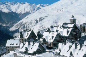 Disfruta de los deportes de invierno en Baqueira, la estación de esquí de los famosos 2