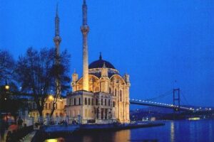 Ortakoy, tomando un té en Estambul 6