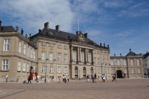 Palacio de Amalienborg de Copenhague, real y rococó 2