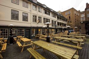 Los pubs más famosos de Londres 7